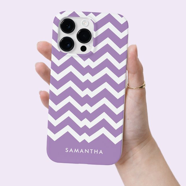 Coques Case-Mate iPhone Motif moderne pourpre Chevron Nom personnalisé (Modern Purple Chevron Pattern Personalized Name Case-Mate iPhone Case)