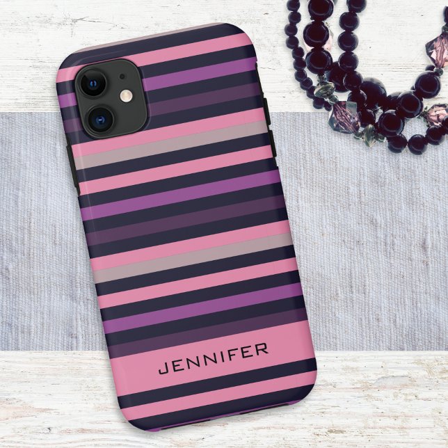 Coques Case-Mate iPhone Motif rayé rose violet moderne personnalisé (A purple and pink striped phone case, personalized with a name in contemporary capital lettering)