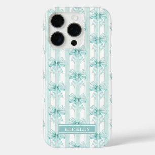 Coque iPhone 16 Pro Nœuds Coquette Aqua sur des Rayures Monogrammées