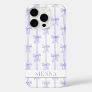Coque iPhone 16 Pro Nœuds Coquette Violets Monogrammes Rayés