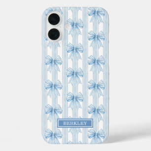 Coque Pour iPhone 16 Plus Nœuds Coquettes Bleus sur Monogramme à Rayures