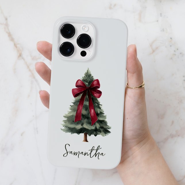 Coques Case-Mate iPhone Nom de l'arbre de Noël à l'aquarelle avec ruban ro (Red Bow Watercolor Christmas Tree Script Name Case-Mate iPhone Case)