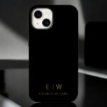 Coque Case-Mate iPhone Nom de monogramme minimaliste en or noir classique<br><div class="desc">Élevez votre smartphone avec notre coque iphone de nom Monogramme minimaliste moderne classique élégant. Ce coque méticuleusement conçu allie élégance intemporelle et minimalisme contemporain. Conçu à la perfection, il protège non seulement votre appareil, mais ajoute également une touche de style personnalisé. Les options de personnalisation de monogramme et de nom...</div>