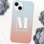 Coque Case-Mate iPhone Nom du monogramme Dégradé simple Personnalisé<br><div class="desc">La typographie moderne minimaliste blanc monogramme design de nom initial sur un dégradé rose à bleu pâle. Changez l'initiale et le nom du monogramme pour personnaliser.</div>