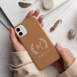 Coque Case-Mate iPhone Nom du monogramme rustique Laurel Script<br><div class="desc">Rustic Laurel Script Monogramme Dossier téléphonique du nom. Cliquez sur le bouton Modifier pour customiser cette conception.</div>
