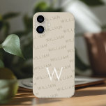 Coque Pour iPhone 16 Plus Nom personnalisé, modèle simple Monogramme<br><div class="desc">Ce coque iPhone 16 élégant offre un motif monogramme raffiné avec une touche moderne et minimaliste. Le design met en évidence votre nom dans une police simple et propre, créant un look personnalisé et élégant. La première lettre de votre nom est affichée en gros monogramme, ajoutant une touche d'élégance à...</div>