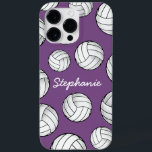 Coque Pour Pour iPhone 14 Pro Max Nom personnalisé unique Volleyball violet<br><div class="desc">Un coque iPhone pro max cool avec un nom personnalisé et un peu de volley-ball sur fond violet pastel.</div>