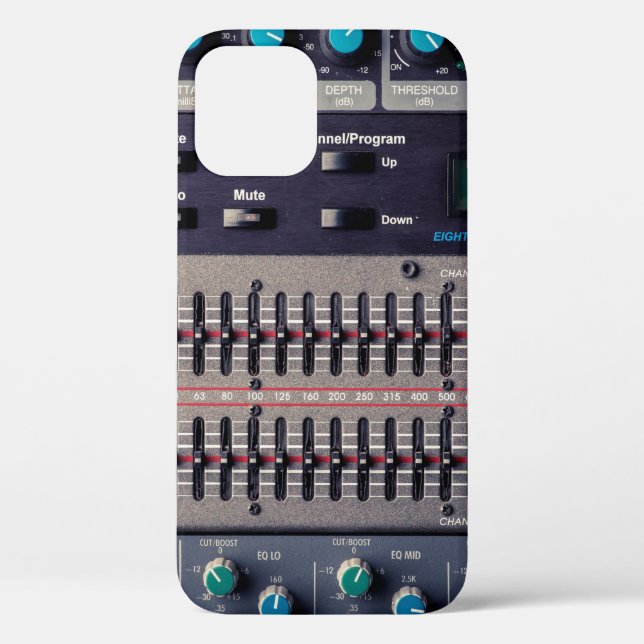 Coques Case-Mate iPhone Nombreux boutons sur un mixeur de sons dans un stu (Verso)