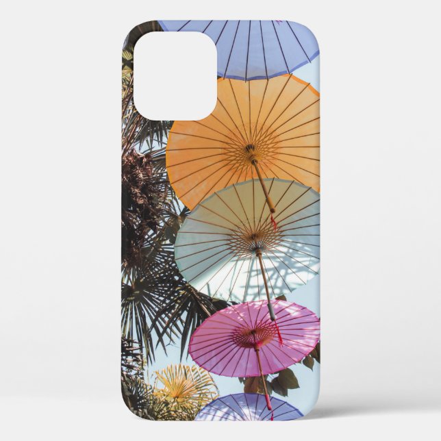 Coques Case-Mate iPhone Parapluie rouge sur arbre vert (Verso)