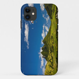 Coque iPhone 11 Parasailing dans le champ de vision du Lion impres