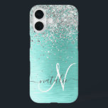 Coque Pour iPhone 16 Parties scintillant argentée turquoise en métal br<br><div class="desc">Personnalisez facilement ce design branché de boîtier de téléphone chic avec une jolie parties scintillant brillante en argent sur un arrière - plan métallique brossé turquoise.</div>