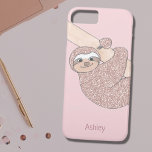 Case-Mate iPhone Case Parties scintillant rose pâle Nom de la machine Mo<br><div class="desc">Aimez-vous les paresseux ? Ce mignon étui téléphonique est décoré d'un parfum de parties scintillant rose vif accroché à une branche. Vous pouvez personnaliser ce boîtier téléphonique en changeant le nom à votre propre ou à celui d'un autre amant paresseux pour en faire un cadeau parfait. Vous pouvez également changer...</div>