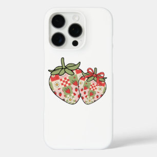 Coque iPhone 16 Pro Patchwork Coeurs fraises Cute Coquette Art