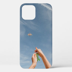 Case-Mate iPhone Case Personne volant un cerf-volant le matin