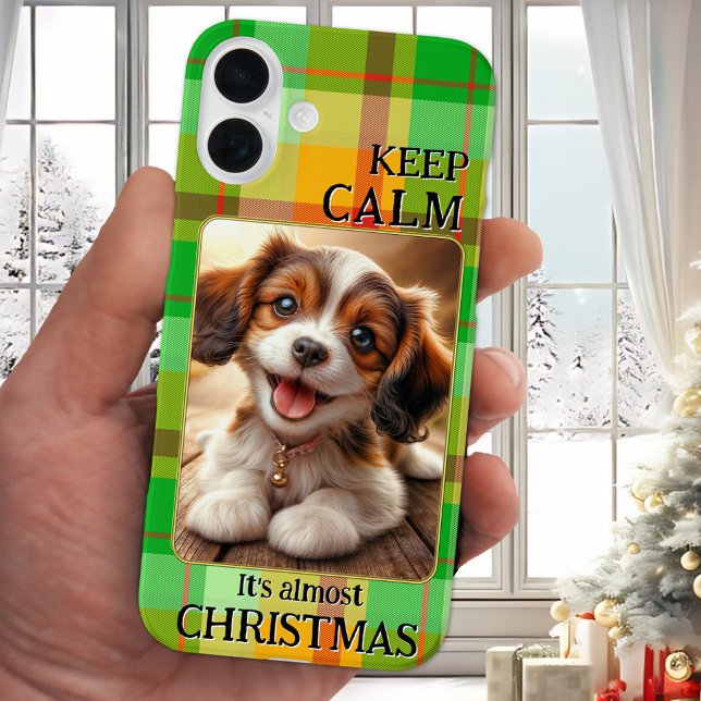 Coques Case-Mate iPhone Photo amusante Conserver le calme Coffre téléphoni (Christmas phone case featuring your own favorite photo framed by a golden lining on colorful plaid)