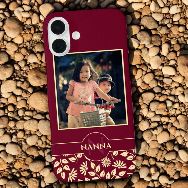 Coques Case-Mate iPhone Photo de famille personnalisée Nom du monogramme F (Custom photo template text burgundy background phone case back)