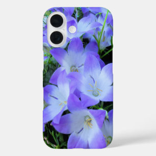 Coque Pour iPhone 16 Photographie de Campanules Violettes