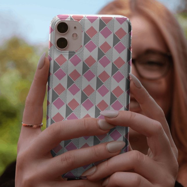 Coques Case-Mate iPhone pink & black triangle pattern aesthetic  (Créateur téléchargé)