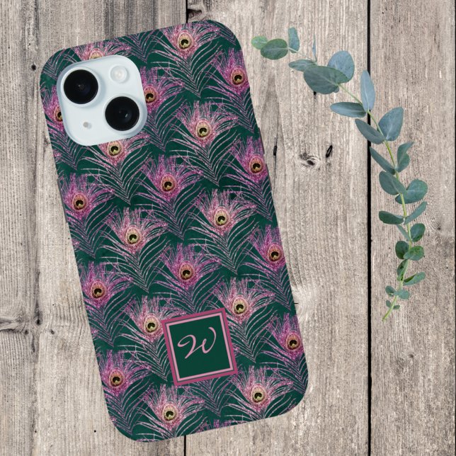 Coques Case-Mate iPhone Plumes de paon rose et Monogramme sur Deep Green (Créateur téléchargé)