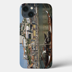 Etui iPhone 13 Portugal, Porto, Bateau avec tonneaux de vin