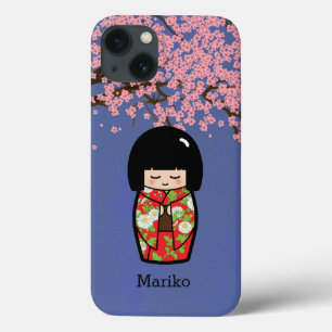 Etui iPhone 13 Poupée japonaise Kokeshi en Kimono rouge avec Saku