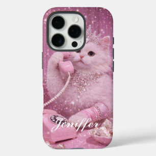 Coque iPhone 16 Pro Princesse Glamour Chat Utilisant le Téléphone