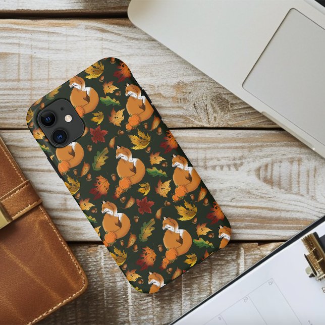 Coques Case-Mate iPhone Renard roux Feuilles d'automne Glands Motif vert (Créateur téléchargé)