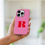 Coque Case-Mate iPhone Rouge rose minimaliste moderne initial monogramme<br><div class="desc">Boîtier de téléphone Monogramme initial rose rouge minimaliste moderne. Créez votre propre coque iphone personnalisé avec un nom initial personnalisé.</div>