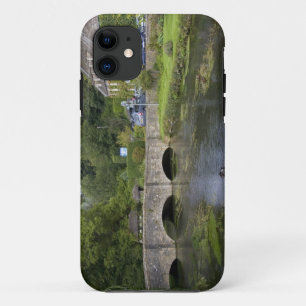 Coques Pour iPhone Ruisseau à truites dans le village de Bibury,