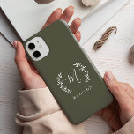 Coque Case-Mate iPhone Rustic Laurel Script Monogramme Nom Coque-Mate iPh<br><div class="desc">Rustic Laurel Script Monogramme Dossier téléphonique du nom. Cliquez sur le bouton Modifier pour customiser cette conception.</div>