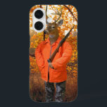 Coque Pour iPhone 16 Saison de chasse aux cerfs<br><div class="desc">Gros sac habillé comme un chasseur portant un fusil</div>