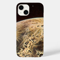 Science-fiction vintage, vaisseau spatial au-dessu