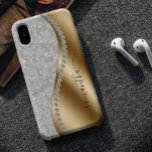 Coque Case-Mate iPhone Script personnalisé Diamond Bling Gold<br><div class="desc">Toute parties scintillant ou diamants dans le design sont des photos et simulés. Cette conception peut être personnalisée dans la zone fournie en modifiant la photo et/ou le texte. Vous pouvez également le customiser en cliquant sur Personnaliser ce Modèle, puis en choisissant l'option cliquer pour customiser et supprimer ou modifier...</div>