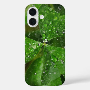 Coque Pour iPhone 16 Shamrock irlandais avec gouttelettes d'eau