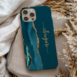 Case-Mate iPhone Case Signature personnalisée bleu sarcelle or Agate<br><div class="desc">Personnalisez ce design moderne élégant avec votre nom en écriture manuscrite dorée verticale sur un fond bleu sarcelle avec une bordure d'agate aquarelle bleu sarcelle rehaussée de faux strass dorés. (Pour conserver les fioritures au début et à la fin du nom, remplacez uniquement les lettres, en laissant les symboles en...</div>