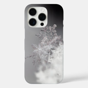 Coque iPhone 16 Pro Snowmans & Snowflakes Motif sans couture