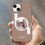 Coque Case-Mate iPhone Taupe photo moderne<br><div class="desc">Cette étagère de téléphone photo moderne comprend une seule photo et le mot JOY dans la typographie stylée sur un arrière - plan beige taupe. Facile à personnaliser si vous souhaitez changer la famille de mots en votre nom. Utilisez l'outil de conception pour modifier la taille, le style ou la...</div>