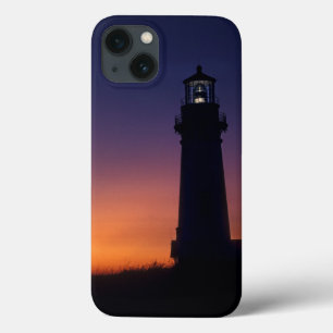 iPhone 13 Coque The sun ball drops down on the colorful horizon