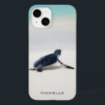 Coque Case-Mate iPhone Turtle Beach Voyage Nom personnalisé | Nature<br><div class="desc">Ce design est composé d'une petite tortue qui se dirige vers l'océan après sa naissance. Personnalisez en modifiant le texte dans la zone de texte ou en supprimant le texte sans nom. #tortue #vie marine #océan #seaturtle #leatherback #plage #vie marine #personnalisée #iPhonecase</div>