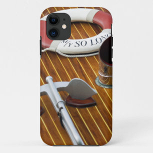 Case-Mate iPhone Case Une Ancre et une Vie-Balise sur un bateau en bois