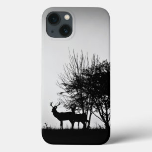 Case-Mate iPhone Case Une image de quelques cerfs communs dans la brume