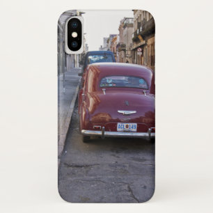 Coque Case-Mate iPhone Une voiture Peugeot rouge classique ancienne garée