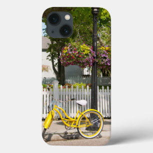 Etui iPhone 13 USA, Michigan, Mackinac Island. Vélo jaune