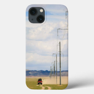 Etui iPhone 13 Véhicules 4X4 sur route de terre, désert de Gobi