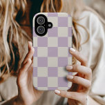 Coque Pour iPhone 16 Vérification rétro Lilac<br><div class="desc">Boho tendance damier imprimé boîtier de téléphone en couleur crème et violet lilas. Utilisez les outils de conception pour ajouter votre propre monogramme,  nom ou autre texte,  ou changer la couleur arrière - plan pour créer une couverture de périphérique unique d'un type particulier.</div>