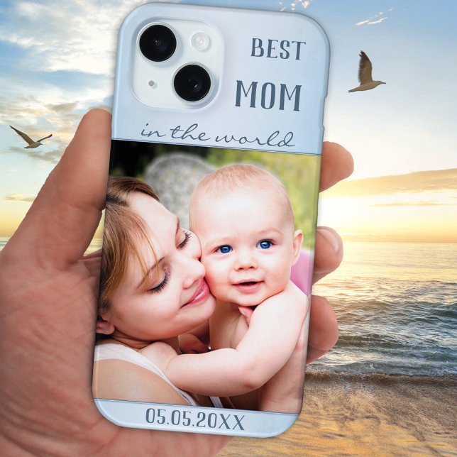 Coques Case-Mate iPhone Votre Photo Dusty Blue Best Mom Téléphone Case (Phone case featuring your photo on a pretty pale blue design. Beautiful for Mother's Day)