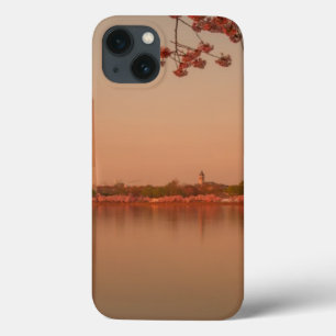 Etui iPhone 13 Washington Monument Sakura at sunset.