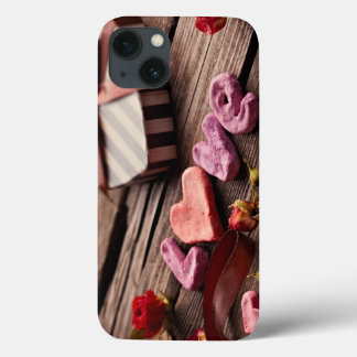Etui iPhone 13 Word Love with Heart Formé Cadeau de la Saint-Vale