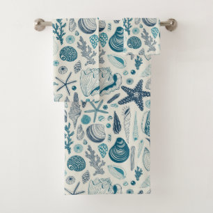 Coques de mer sur blanc