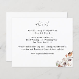 Coquillages budgétaires et détails floraux blancs